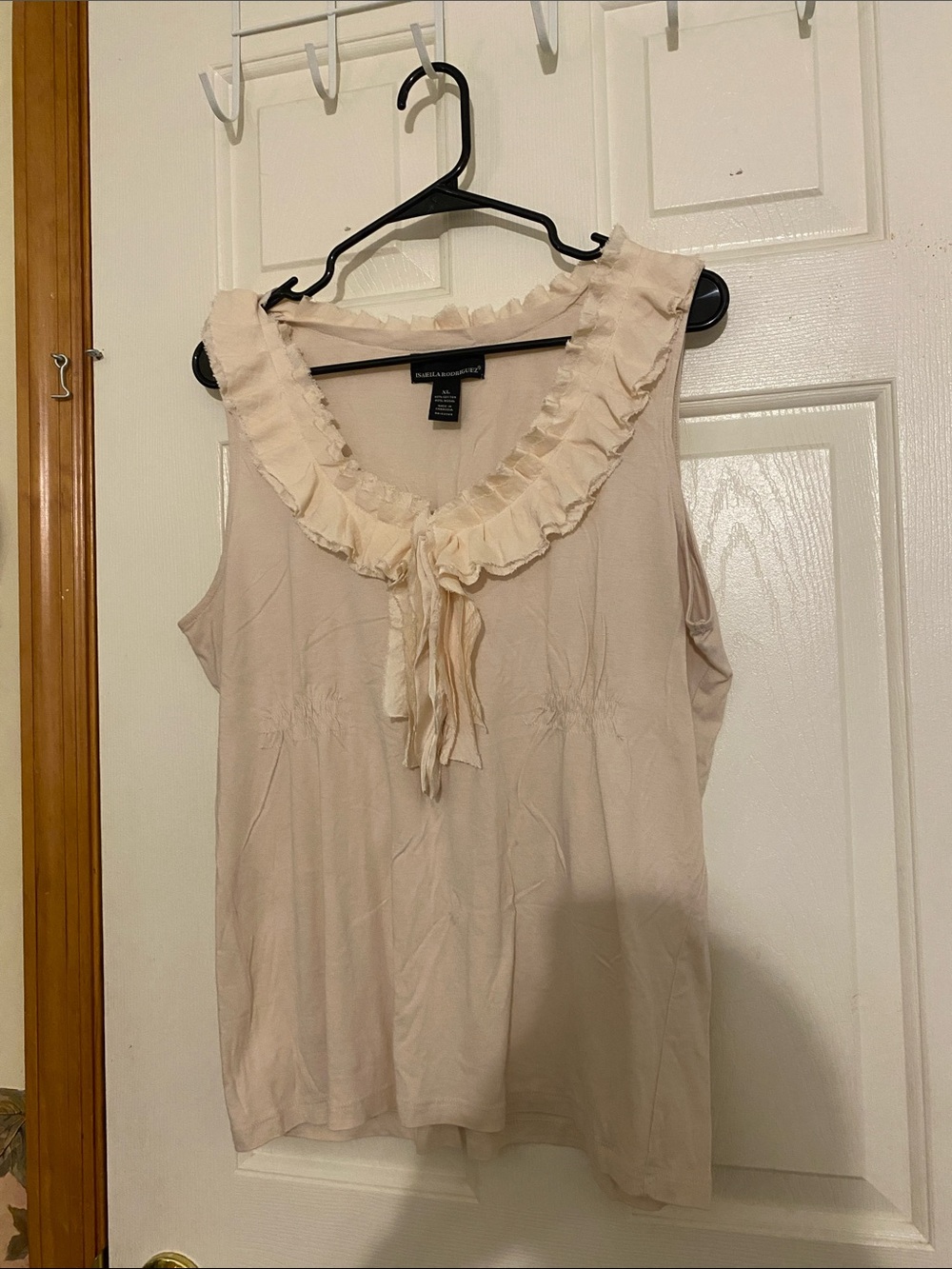 Isabella Rodriguez Cream Ruffled V-Neck Tank - Picture 3 of 4